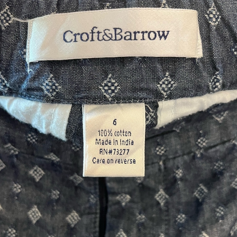 Croft & Barrow Blue Short Size 6 - Picture 2 of 4